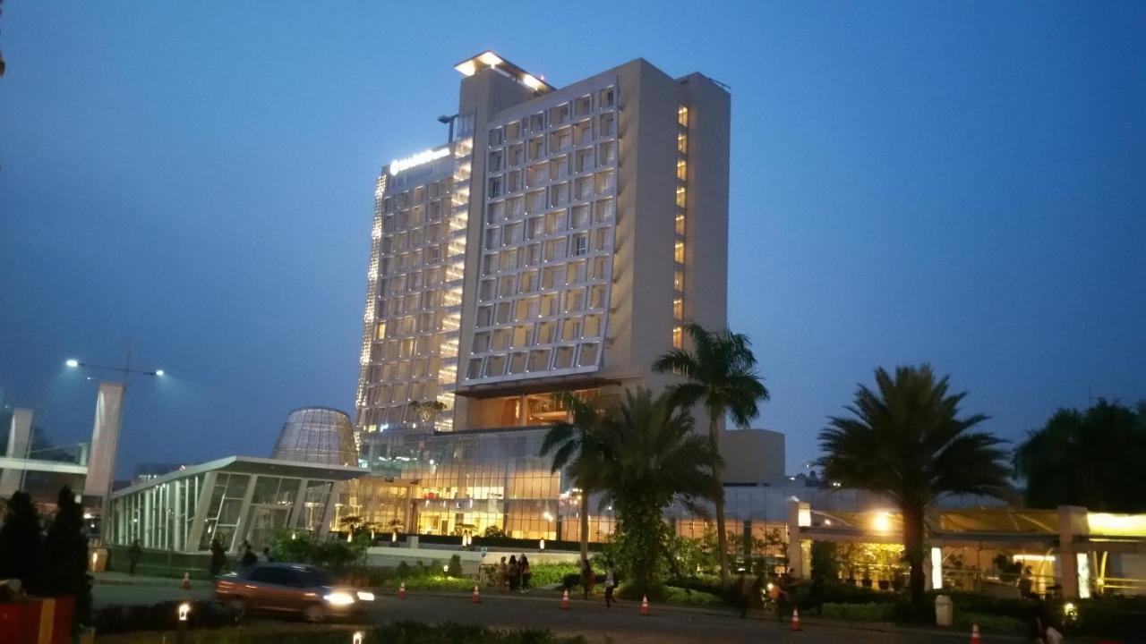 The Margo Hotel Depok Exterior photo