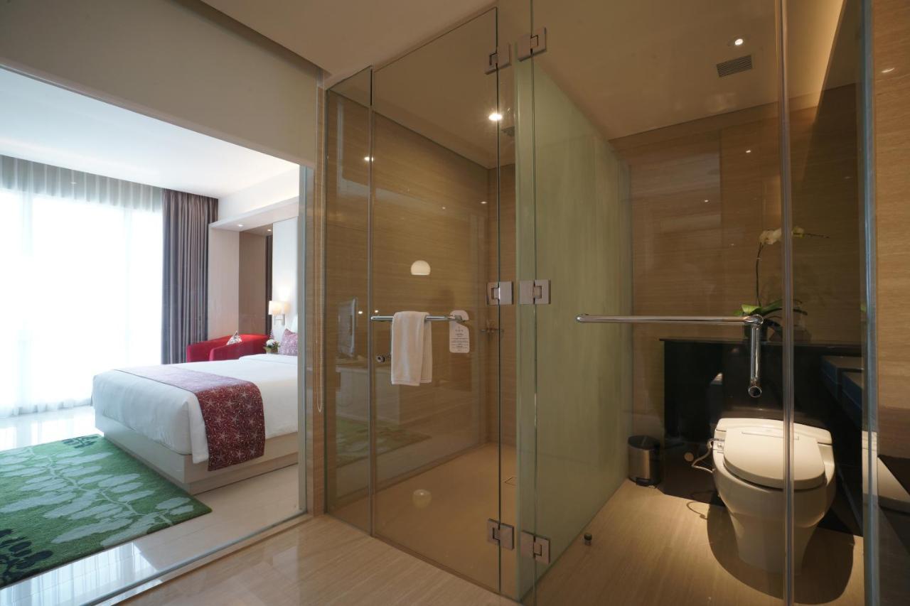 The Margo Hotel Depok Exterior photo