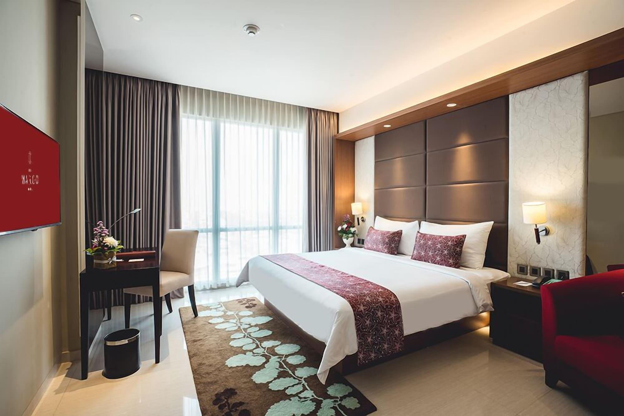 The Margo Hotel Depok Exterior photo